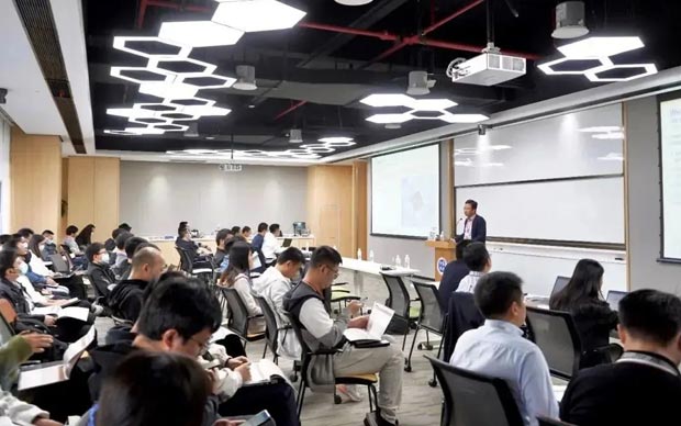 瑞薩電子與吉利汽車深化合作，共探汽車電子前沿技術